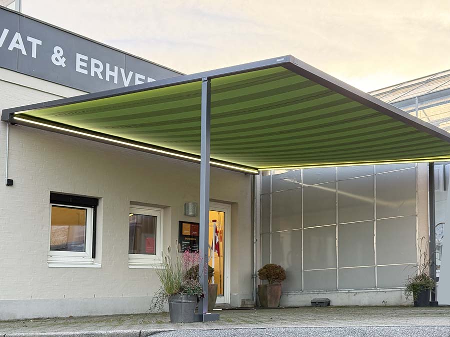 Pergola Style grøn med lys over alt